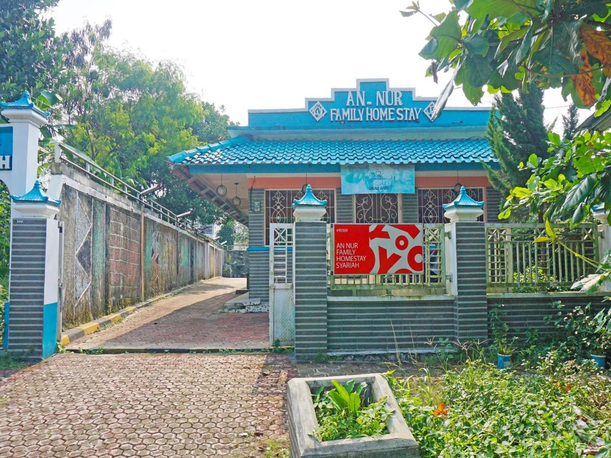 Oyo 90369 An Nur Family Homestay Syariah Cigombong Exterior foto