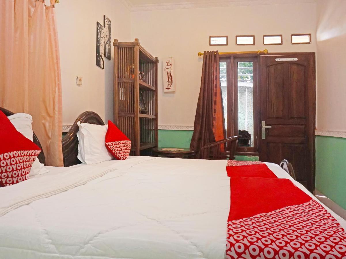 Oyo 90369 An Nur Family Homestay Syariah Cigombong Exterior foto
